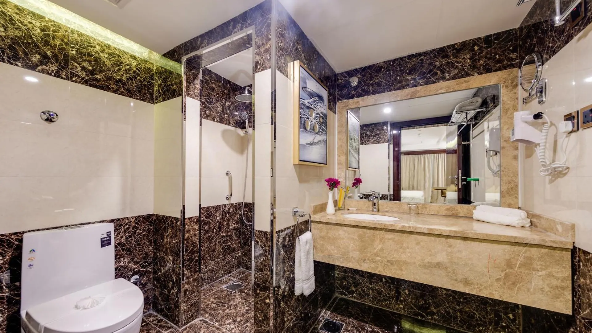 Al Ertiqaa Hotel ジェッダ